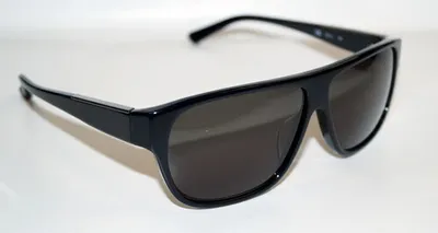 Productafbeelding van CALVIN KLEIN zonnebril, model CK 7906, kleur 214, gepolariseerde glazen
