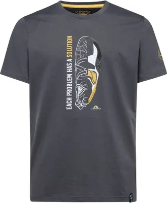 Graues T-Shirt von La Sportiva mit Aufdruck eines Kletterschuhs und dem Text "EACH PROBLEM HAS A SOLUTION".