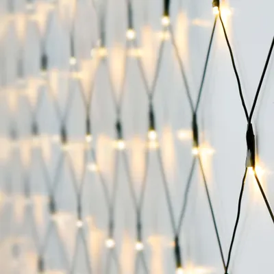 Lichternetz 1,5x1,5 m, 100 LED warmweiß, Batterie, Timer