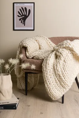 Produktbild von Venture Home Decke Kate OffWeiß