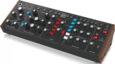 Zdjęcie produktu dla Behringer Model-D