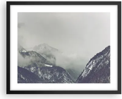 Produktbild von Gerahmtes Poster - Schwarzer Rahmen - Berge Wald Nebel - 50x40 cm - Wand Bild - Wanddeko - Wandbilder - Kunstposter - Wandposter - Bilderrahmen - Bilder - Kunstdruck - Wandbild - P2BAA50x40-4270