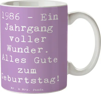 Produktbild von Mr. & Mrs. Panda Kaffeebecher Spruch 1986 Geburtstag Wunder - Lavendeltraum - Geschenk, Trinkbecher, Becher, Geburtsjahr, Geburtstagsgeschenk, Happy Birthday, Henkelpott