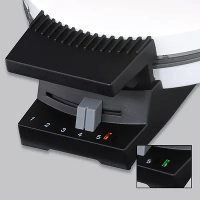 Produktbild von Cloer 271 Hörncheneisen für hauchdünne, knusprige Hörnchen, 15 cm Hörnchengröße, Hörnchenautomat mit Antihaftbeschichtung, Backampel stufenlosem