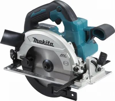 A Makita circular saw is shown from a diagonal front-side angle against a white background.