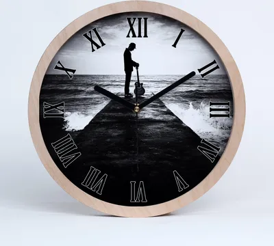 Produktbild von Holzuhr 25fi cm wanduhr - schwarze Spitzen - Gitarrist auf dem Pier