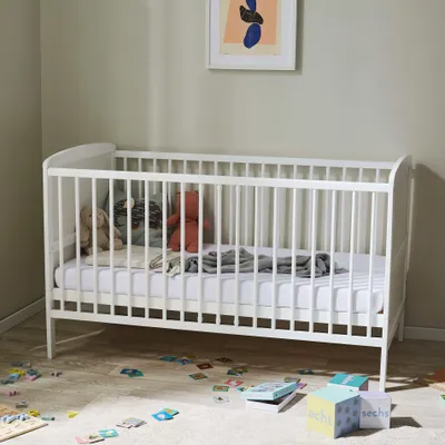 Produktbild von Babybett mit Matratze Kinderbett 70x140 cm Umbaubares Gitterbett höhenverstellbar & herausnehmbare Sprossen weiß von Geburt bis 6. Lebensjahr