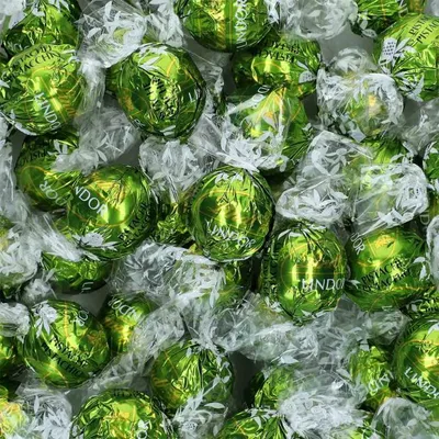 Produktbild von Lindt Lindor Kugeln Vollmilch Pistazie 3kg