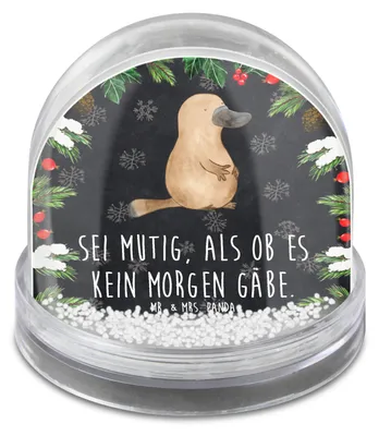 Produktbild von Mr. & Mrs. Panda Schneekugel Weihnachten Schnabeltier Mut - Kreidetafel - Geschenk, schnee kugel, Weihnachts, Weltreise, Meer, Neustart, dekoartikel, Arbeit, Büro