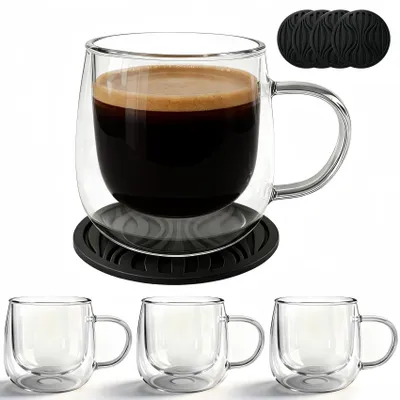 Produktbild von Omgoods – Set mit 4 doppelwandigen Kaffeebechern