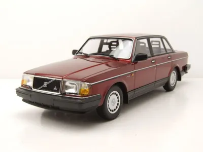 Produktbild von Minichamps 155171406 Volvo 240 GL 1986 dunkelrot metallic 1:18