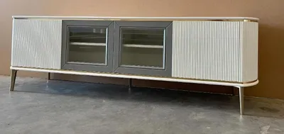 Obrázek produktu pro Nízky televizní stolek, bílá barva, moderní design, dřevěné provedení, sklo, vhodný do obývacího pokoje