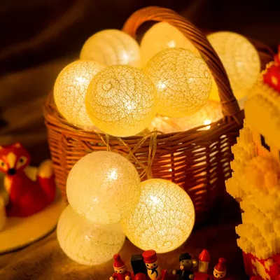 Produktbild von Lichterkette 3.8M mit 20 LEDs, Baumwollkugeln, Stecker, Weiß für Kinderzimmer