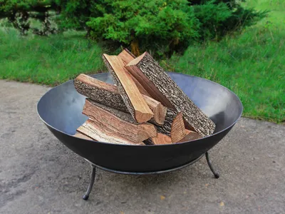 Zdjęcie produktu dla Köhko Palenisko Marbela-XL ok. 55x55x23 cm ze stali, na 3 nogach – idealne na grilla, ognisko, BBQ, camping, plażę, ogród, taras i podwórko.