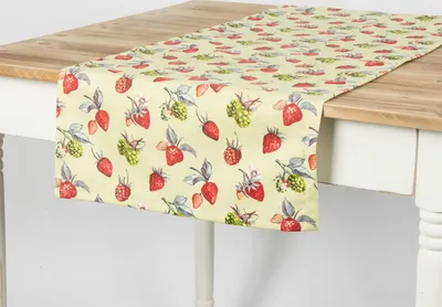 Produktbild von Schöner Leben Tischläufer Erdbeeren Brombeeren grün rot 40x160cm