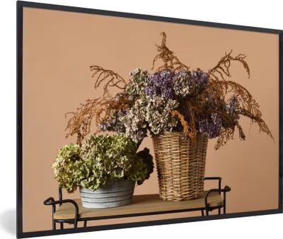 Produktbild von MuchoWow® Gerahmtes Poster Getrocknete Blumen - Körbe - Stilleben 30x20 cm - Poster mit Schwarzem Bilderrahmen Wandposter Rahmen Foto Bilder - Kunstdruck - Bild-Poster