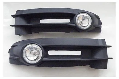 Imagen del producto de Kit completo para un reemplazo directo: faros halógenos con rejillas y lámparas LED, y faros antiniebla para Volkswagen CADD