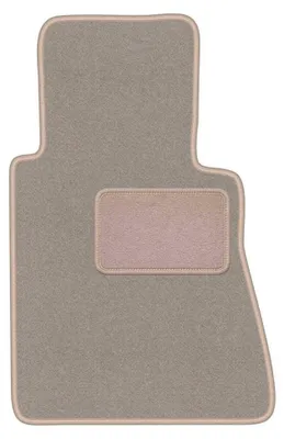Imagen del producto de Alfombrilla conductor de moqueta para Mercedes W123 1975-1986 (sedán/familiar) – 1 pieza, beige, a medida – Wielganizator LUX