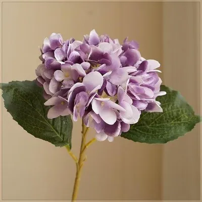 Immagine prodotto di 3 ortensie artificiali dall'aspetto realistico, fiori artificiali colorati lunghi 47 cm, ideali per la decorazione della casa, feste, matrimoni e bouquet