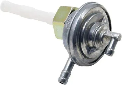 Obrázok produktu pre Univerzálny benzínový kohútik na motocykel 15 mm s náhradným kľúčom