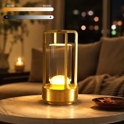 Zdjęcie produktu dla Lampa stołowa LED, złota, bezprzewodowa, dotykowa, z możliwością regulacji jasności i 3 trybami światła. Lampka nocna z akumulatorem, ładowana przez USB-C, z baterią 2000mAh, oszczędzająca wzrok