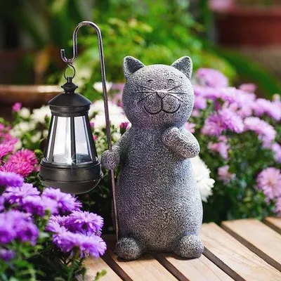 Produktbild von Famanu Gartenfigur Katze mit Solarleuchte - Dekoration für Außenbereiche