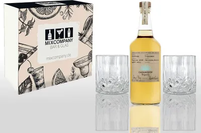 Produktbild von George Clooney Geschenkset Casamigos Tequila Reposado 0,7L (40% Vol) + 2 Tumbler Kristalloptik- [Enthält Sulfite]