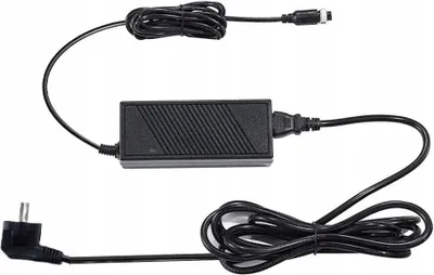 Imagen del producto de Adaptador de corriente Ulanzi AD-1 de 19V para lámpara de 120W VL-120Bi / VL-120C / AD-1 / SKU: P003