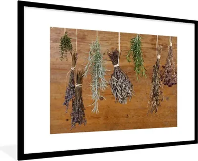 Produktbild von MuchoWow® MuchoWow® Gerahmtes Poster Getrocknete Kräuter 90x60 cm - Poster mit zchwarzem Bilderrahmen - Wanddekoration - Fotos