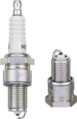 Obrázek produktu pro Sada zapalovacích svíček NGK 2x BP9ES, délka závitu 19,0 mm, Ø 14,0 mm, šestihran 20,8 mm, mezera mezi elektrodami 0,85 mm, tepelná hodnota 9, 7526