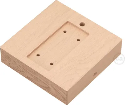 Immagine prodotto di Creative-Cables Fissaggio a muro Supporto quadrato per Archet(To) in legno – (Legno neutro, lato 120 mm, spessore 32 mm) –  Italy – Include accessori per installazione