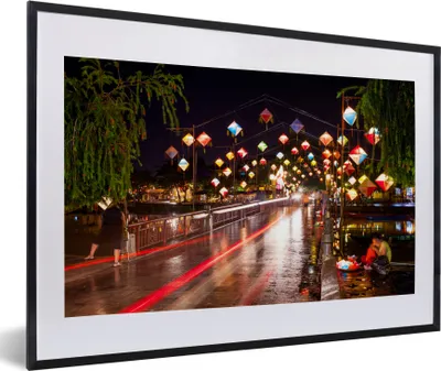 Produktbild von MuchoWow® MuchoWow® Gerahmtes Poster Die Nachtbrücke in Hoi An in Vietnam 60x40 cm - Poster mit zchwarzem Bilderrahmen - Schlafzimmer - Plakat in Rahmen - Drucken