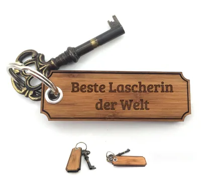 Produktbild von Mr. & Mrs. Panda Taschen Anhänger Lascherin - Bambus - Geschenk, tasche, Schlüsselanhänger Für Damen, Berufsschule, Schenken, Geschenke, schutzengel, Glücksbringer