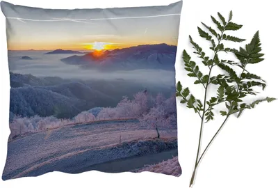 Produktbild von MuchoWow® Zierkissen Sofakissen Wohnzimmer Dekokissen 50x50 cm Winter - Berge - Sonne - Abend - Komfort - Sofakissen