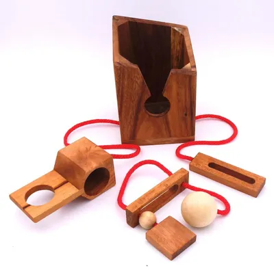 Image de Jeu de patience en bois pour grandes bouteilles, idéal pour les anniversaires
