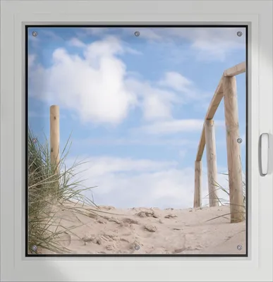 Produktbild von Wallario Lichtschutzbild, Dekorativer Sichtschutz Sonnenschutz 96 x 93 cm mit Motiv: Auf der Holztreppe zum Strand - Verdunklung ohne Bohren