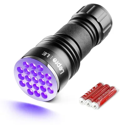 Zdjęcie produktu dla Latarka UV LE Lepro z 21 diodami LED, lampa UV o długości fali 395 nm, latarka UV zasilana bateriami, wszechstronna i przenośna. Idealna do wykrywania wycieków, moczu zwierząt oraz fałszywych banknotów