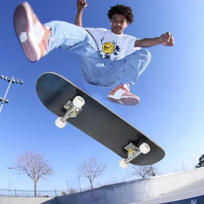 Produktbild von Skateboards für Anfänger 79x20cm,Komplettes Skateboard,Double Kick und Concave,Für Kinder, Erwachsene, Ideal für Cruising & Basics Tricks