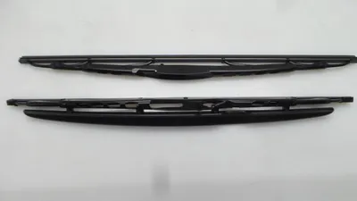 Image de Kit de balais d'essuie-glace BMW d'origine (2 pièces), référence : 61610028137