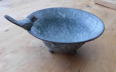 Produktbild von Verzierte Vogeltränke Vogelbad Vogel-Futterstelle Eisen massiv grau D 17 cm