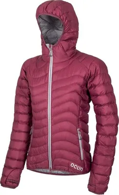 Damen-Isolationsjacke "TSUNAMI ECO" von Ocun in dunkelpink mit Kapuze und Reißverschluss.