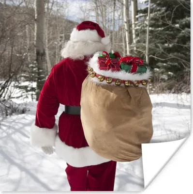 Produktbild von MuchoWow® Poster Der Weihnachtsmann geht mit einem Sack voller Weihnachtsgeschenke durch einen Wald 100x100 cm - Babyzimmer