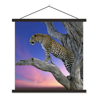 Produktbild von MuchoWow® Textilposter Leopard - Baum - Zweig 90x90 cm mit schwarzem Rahmen - Magnetisches
