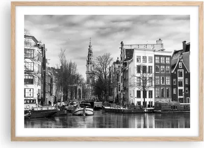 Produktbild von Gerahmtes Poster - Rahmen in heller Eiche - Schwarzweiß Amsterdam Boote - 70x50 cm - Wand Bild - Wanddeko - Wandbilder - Kunstposter - Wandposter - Bilderrahmen - Bilder - Kunstdruck - P2NAA70x50-4436