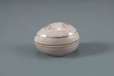 Obrázek produktu pro Dóza - mušle, růžový porcelán, 7 cm, kytičky, Leander