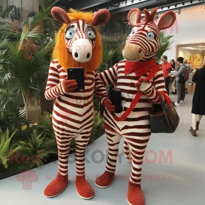 Produktbild von Rostfarbener REDBROKOLY Zebra Maskottchen Kostüm charakter bekleidet mit Jeggings und Clutch-Taschen