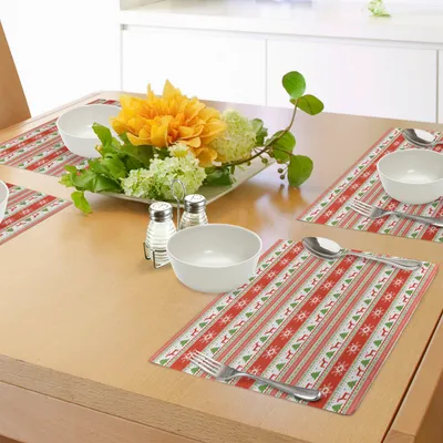 Produktbild von ABAKUHAUS Weihnachten Platzmatten, Traditionelle Rentier-Weihnachtsbaum-Schneeflocke-Grenze Gestricktes Seem Muster, Untersetzer aus Waschbaren Stoff Tischdekoration mit Druck, Zinnoberrot Weiß Grün