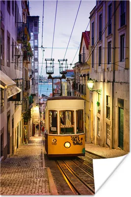 Produktbild von MuchoWow® Poster Die Seilbahn einer Straßenbahn in Lissabon am Abend 40x60 cm - Plakate für die Wand - Poster Babyzimmer