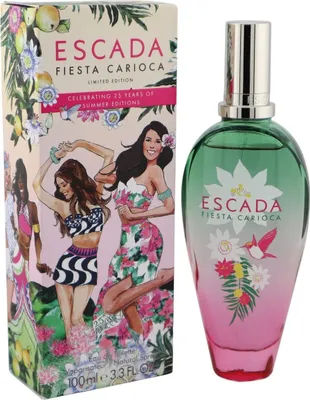 Bunte Parfumverpackung mit tanzenden Frauen, Blumen und Früchten neben einem grün-rosafarbenen Escada Fiesta Carioca Flakon mit silbernem Sprühkopf.