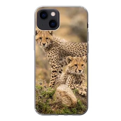 Produktbild von MuchoWow® Handyhülle Schutzhülle Hülle für iPhone 13 Leopard - Jungtier - Natur Silikon Softcase Handy Hülle - Karteninhaber